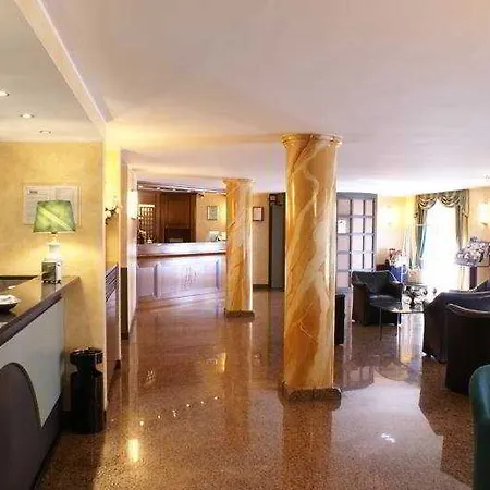 ホテル Pasteur 3*